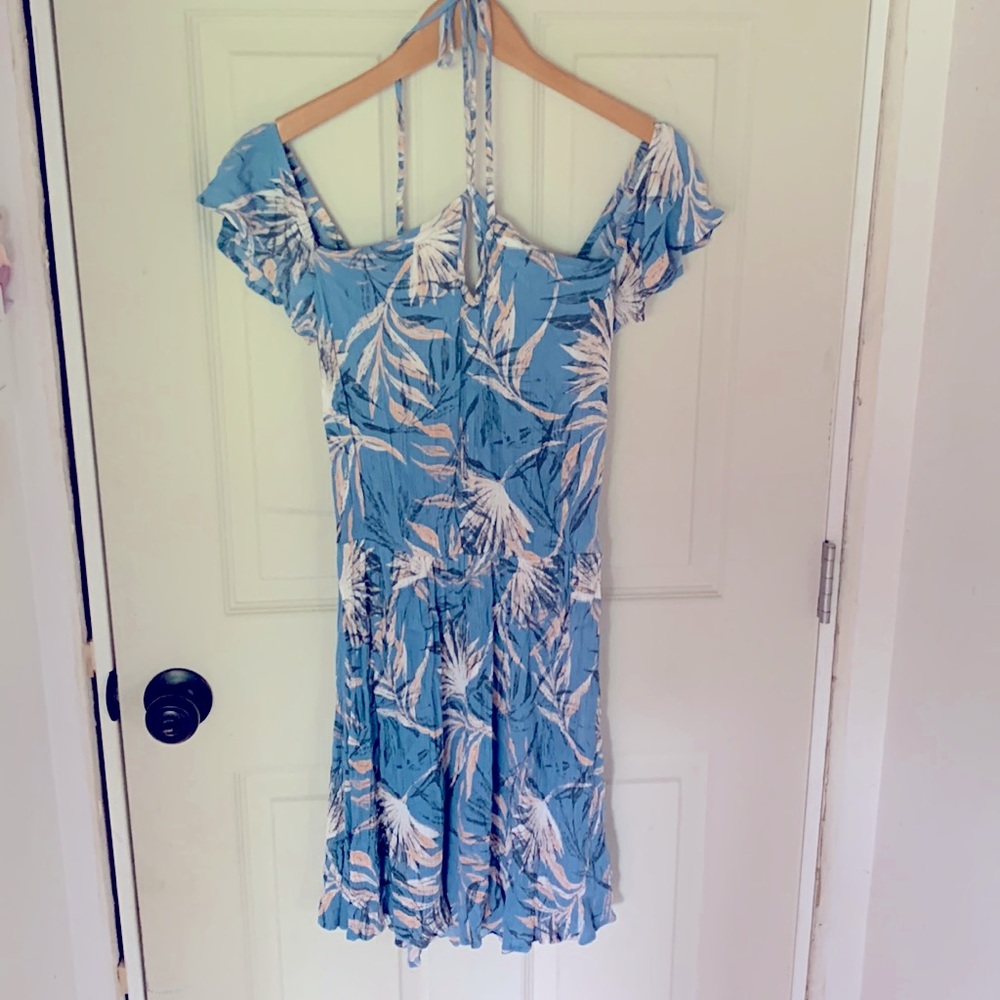 O'Neill keyhole dress with ruffle sleeves